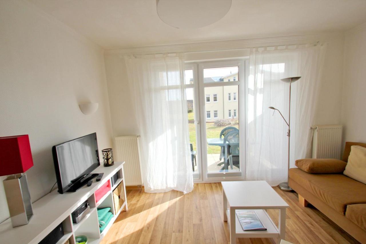 Terrasse, Gratis Nutzung Vom Ahoi Erlebnisbad Und Sauna In Sellin - Meeresblick Fewo 32 Goehren  Esterno foto