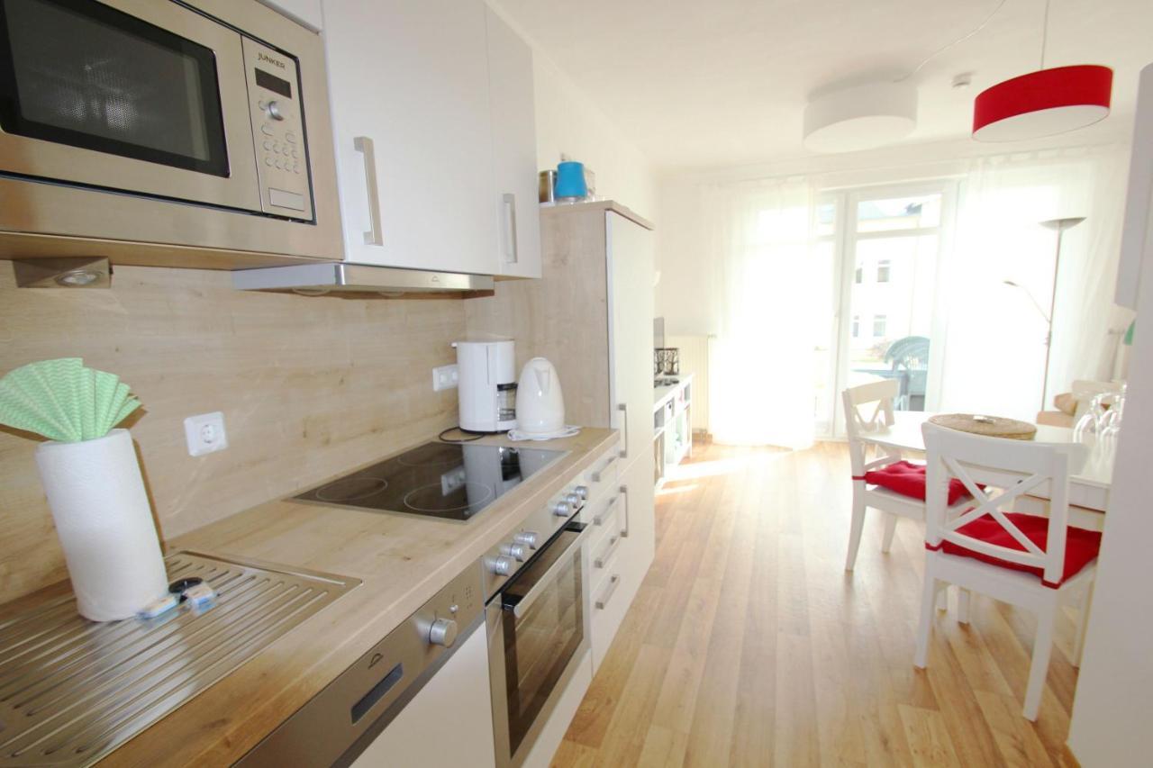 Terrasse, Gratis Nutzung Vom Ahoi Erlebnisbad Und Sauna In Sellin - Meeresblick Fewo 32 Goehren  Esterno foto