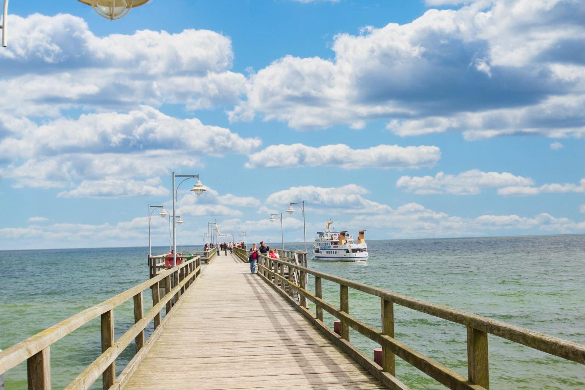 Terrasse, Gratis Nutzung Vom Ahoi Erlebnisbad Und Sauna In Sellin - Meeresblick Fewo 32 Goehren  Esterno foto